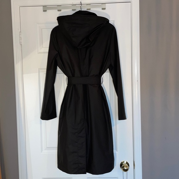 Banana Republic - BR Standard Water Repellent Trench Coat - Picture 2 of 5